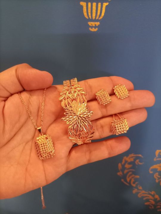 Jewellery%20Set%20-%20Image%204