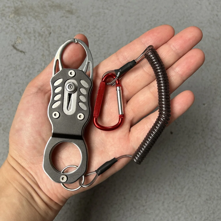 Mini%20fishing%20control%20device,%20multifunctional%20stainless%20steel%20fishing%20pliers,%20portable%20lure%20fishing%20tool,%20bass%20handling%20pliers%20-%20Image%207