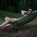 1Set Hammock with Straps and Storage Bag, Lightweight and Durable Textile Material Suitable for Beach Picnics and Hiking Trips. 