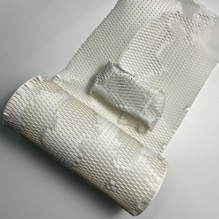White%20Honeycomb%20Packing%20Paper%20Eco-friendly%20Cushioning%20Wrap%20Roll%20For%20Moving/Shipping%20Biodegradable%20Recyclable%20Kraft%20Paper%20-%20Image%204