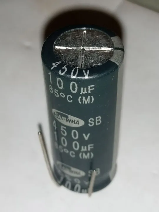 100uf%20450v%20Electrolytic%20capacitors%20-%20Image%203