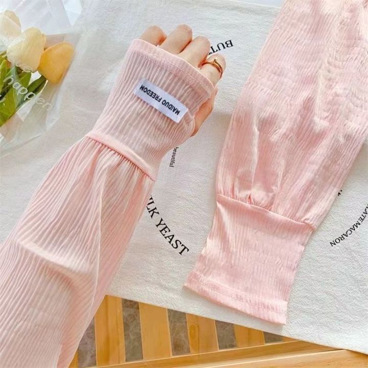 Wrinkle%20Ice%20Silk%20Arm%20Sleeves%20for%20Women%20Loose%20Fit%20Casual%20Outings%20Oversized%20Korean%20Style%20Driving%20Breathable%20Cooling%20Sun%20Sleeves%20-%20Image%204