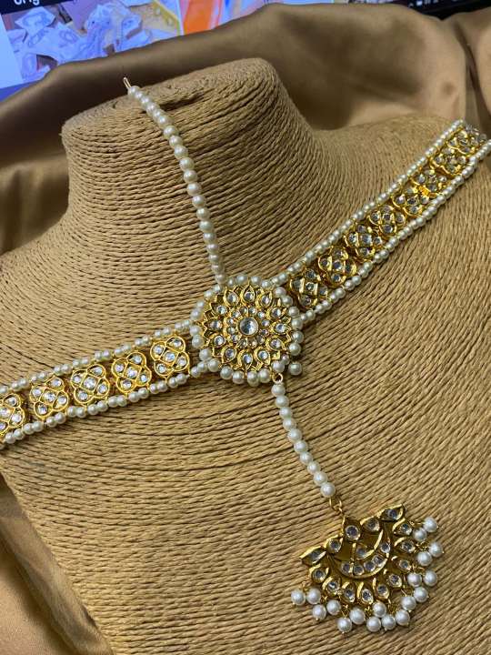 Matha%20Patti%20Kundan%20Sheesh%20Patti%20Traditional%20Jewelry%20for%20Girls%20-%20Image%203