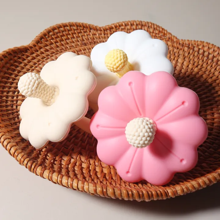 2026%20Hot%20Sale%20Baby%20Flower%20Shape%20Teether%20Silicone%20Pacifier%20Teether%20Big%20Size%20Baby%20BPA%20Free%20Teether%20Toy%20-%20Image%206
