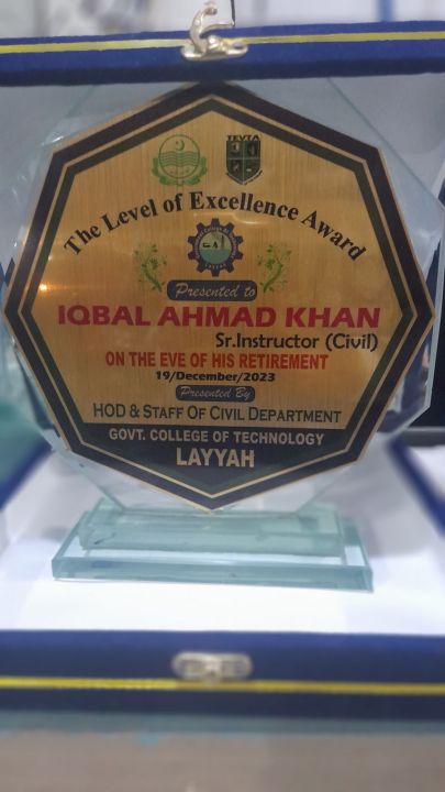 Award,Trophy,Medal,Shield,School%20Awards,%20Crystal%20Trophy,Office%20Gift,%20Office%20Stationary,Eid%20Gift,School%20Awards,Gifts%20-%20Image%209