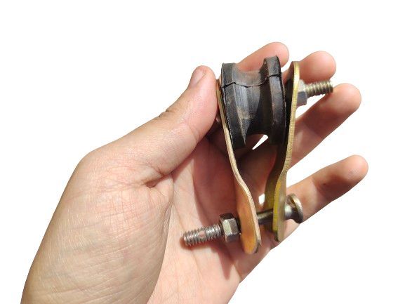 One Pcs DC Fan mild  Steel And Rubber Ceiling Fan clamps Set For hanging for Fan No warranty For Dc fan And electric Fan holding clamp