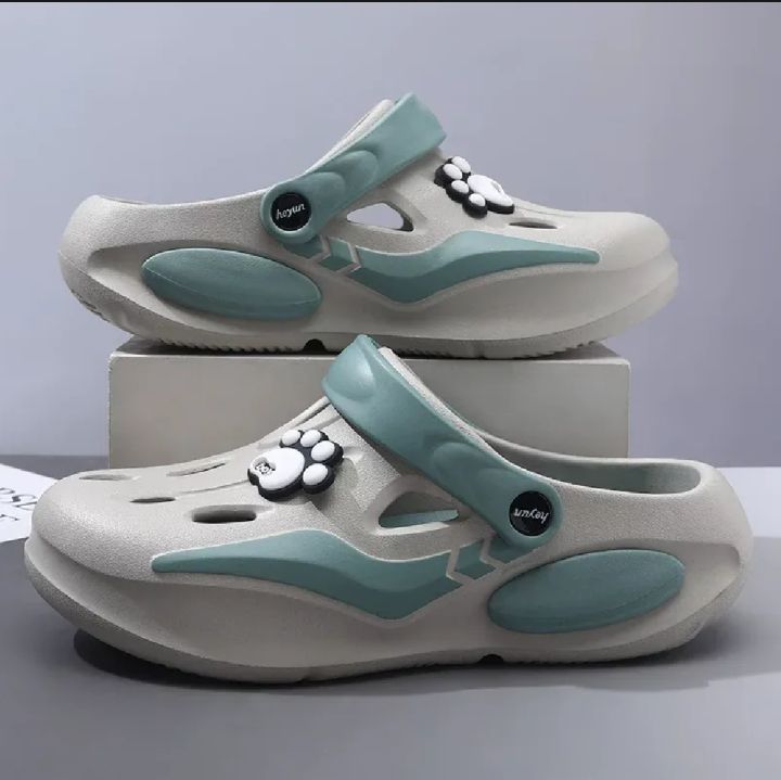 Light%20weight%20Cream%20Fancy%20Design%20Crocs%20For%20Unisex%20-%20Image%202