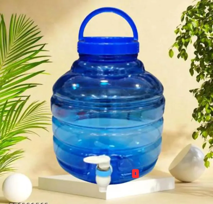 Plastic%20Water%20Dispenser%208%20Litre%20With%20Handle%20And%20Lid%20-%20Convenient%20Water%20Dispenser%20For%20Easy%20Access%20To%20Refreshing%20Drinks%20-%20Image%203