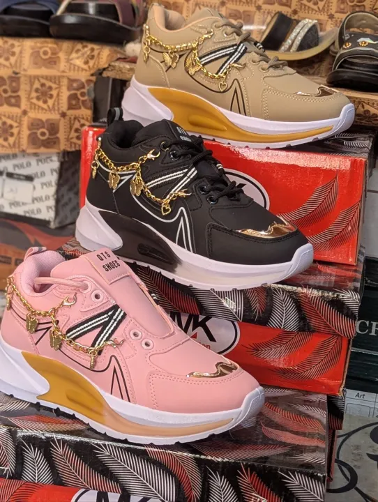 Butterfly%20Chain%20Sneakers%20For%20Girls%20-%20Trendy%20Korean%20Style%20Jogger%20Shoes%20For%20Women%20-%203%20Colors%20-%20Image%207