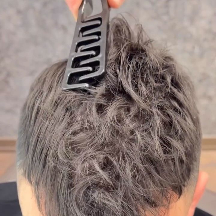 2pc%20Men's%20Styling%20Comb%20for%20Hair%20Gripping%20and%20Styling%20Fluffy%20Hair%20with%20Top%20Textured%20Perm%20Front%20Spiny%20Design%20Hairdressing%20Tool%20-%20Image%204