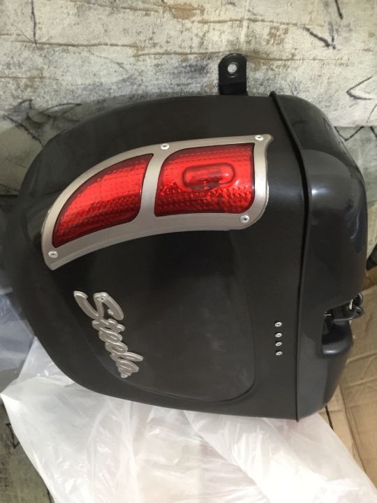 Side%20Box%20%7C%20Luggage%20box%20%7C%20Tourist%20Box%20%7C%20For%20Motorcycles%20(For%20right%20side%20-%20LED%20working)%20-%20Image%202