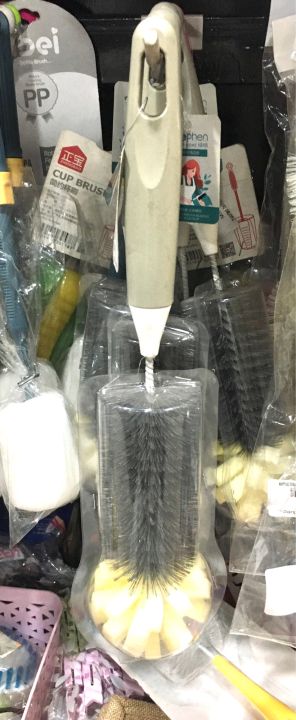BRUSH FOR BOTTLE