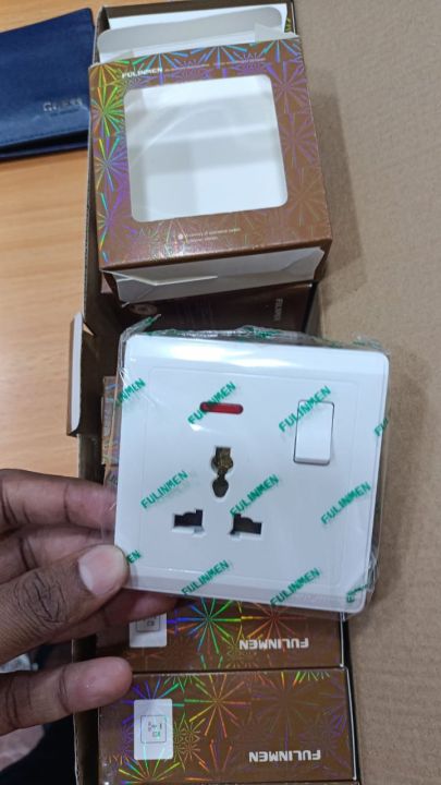 Fulinmen%20socket%20outlet%20-%20Image%202