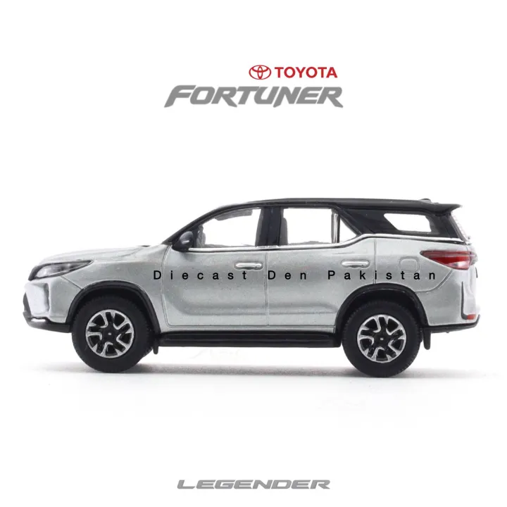 Toyota%20Fortuner%20Legender%20(RHD)%20Diecast%20Model%20%7C%20Size:%207%20cm%20-%20Image%207