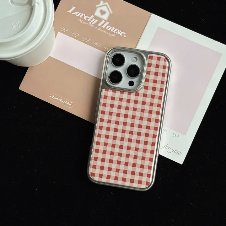 Simple%20Red%20Plaid%20Grid%20Pattern%20Acrylic%20Material%20Glossy%20Surface%20Silver-Plated%20Phone%20Case%20for%20iPhone%2013%2014%2015%2016%2017%20Pro%20Max%20-%20Image%205