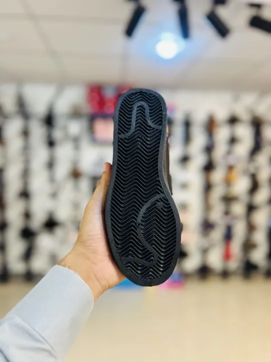 Women%20&%20Girls%20Trendy%20Black%20Sneakers%20-%20Stylish%20Butterfly%20Embroidery%20Casual%20Flat%20Shoes%20-%20Black%20Lace-Up%20Comfort%20Shoes%20-%20Image%205