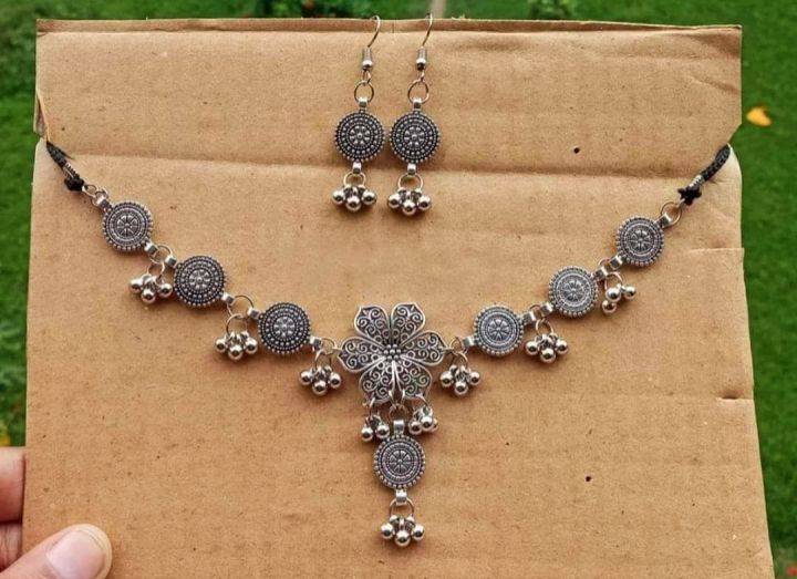 Antic choker set including choker and earrings - Oxidized metal jewellery