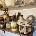 1pc Farmhouse Hen-Shaped Ceramic Egg Baske -Ceramic Egg Holder with Lid,Rustic Kitchen Organizer for Fruits/Veggies. 