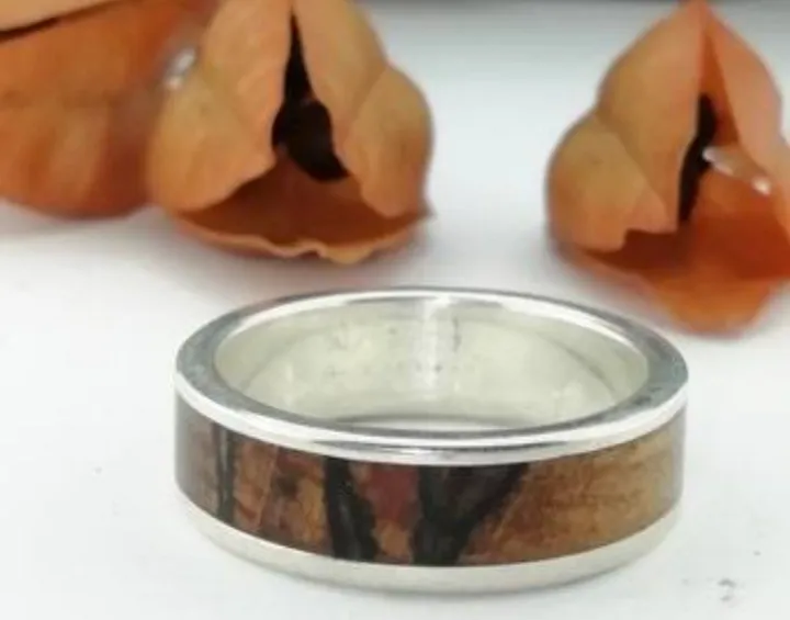 2024%20Nrw%20Fashion%20Mens%20Olive%20Burl%20Wood%20Wedding%20Ring%20For%20Men%20Classic%20Koa%20Wood%20%20Wedding%20Titanium%20Stainless%20steel%20Ring%20For%20Men%20-%20Image%205