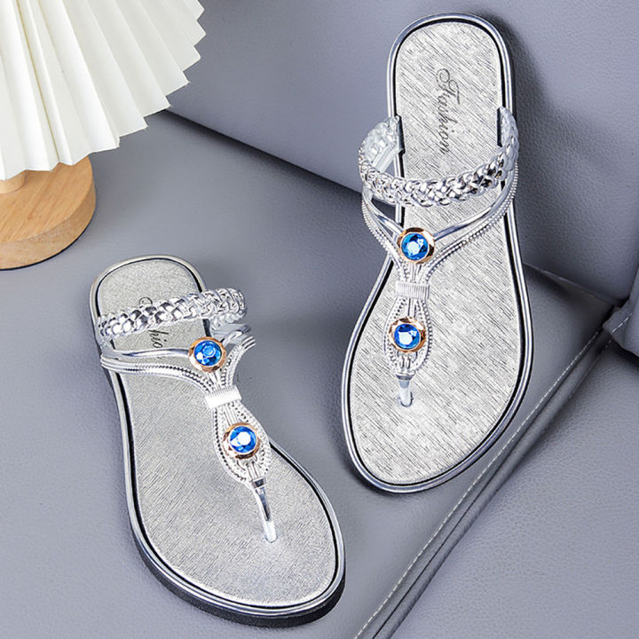 Casual%20Ladies%20Sandals%20Women's%20Flip%20Flops%20for%20Beach%20Lightweight%20and%20Casual%20Slippers%20for%20Outdoor%20Flat%20Bottomed%20Rhinestone%20Sandals%20-%20Image%202