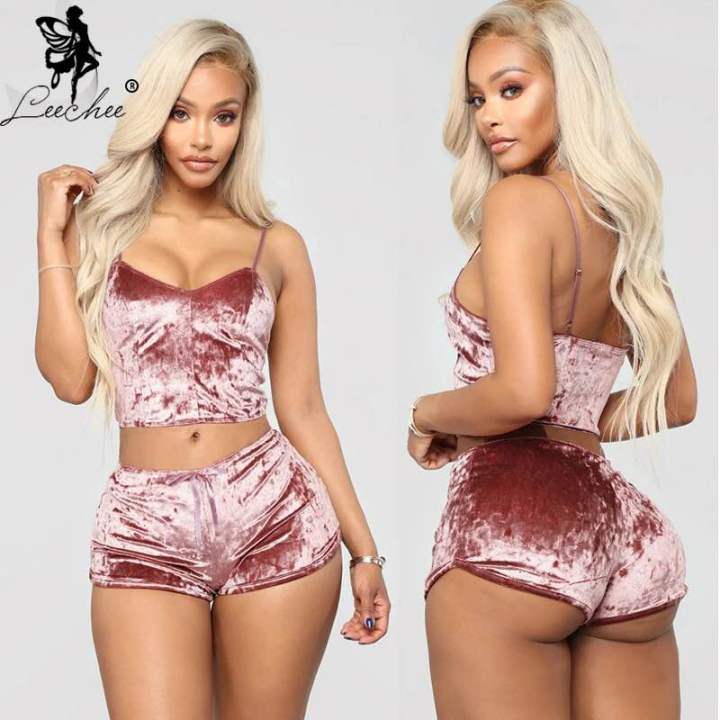 Women's%20Velvet%20Polyester%20Comfortable%20V-neck%20Underwear%20Setcamisole+shorts%20Pajamas%20Set%20Home%20Clothes%20Sleeveless%20Top%20Shorts%20-%20Image%203