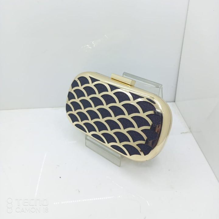 Fancy%20Party%20Wear%20Clutches%20%E2%80%93%20Elegant%20Design%20for%20Special%20Occasions%20-%20Image%202