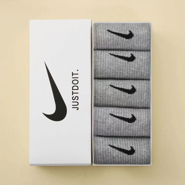 Nike%20Socks%205%20Pairs%20Sports%20Cotton%20Casual%20Mid%20Crew%20-%20Image%207