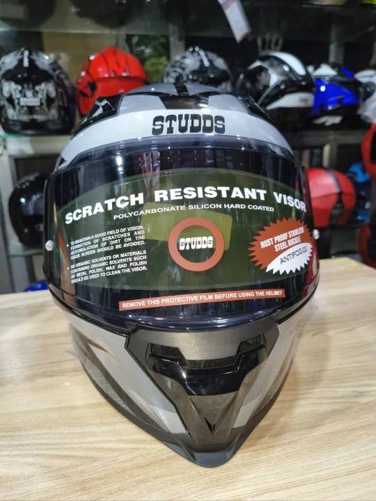 STUDDS%20HELIOS%20D2%20BLACK/GREY%20FULL%20FACE%20HELMET%20-%20Image%203