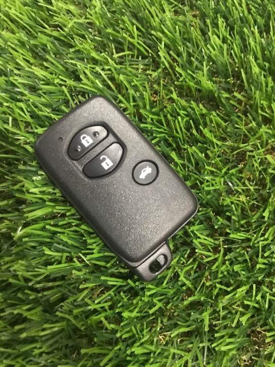 Toyota%20Prado%20Axio%20Smart%20Key%20Shell%20Housing%20-%20Image%202