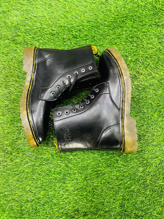 Classic%20Martin%20boot%20for%20mens%20with%20Gel%20sole%20high%20quality%20by%20sneakersitahari%20-%20Image%202