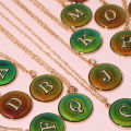 Fashionable Temperature-Sensitive Color-Changing 26 Letters Pendant Necklace Zinc Alloy Mood Regulation Chain Jewelry Accessory.