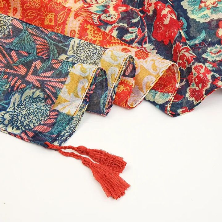 Elegant%20Floral%20Printed%20Hijab%20Cotton%20Viscose%20Tassel%20Shawl%20For%20Woman%20Fashion%20Beach%20Long%20Scarf%20Ladies%20Flower%20Headscarf%20185*100cm%20-%20Image%205