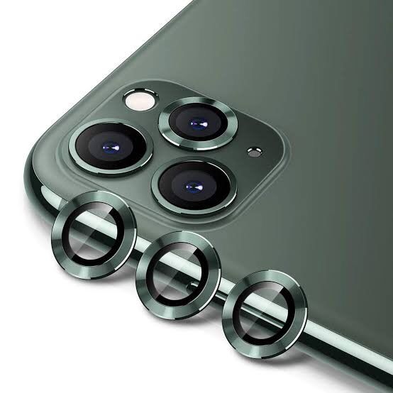 iPhone 11 camera lens