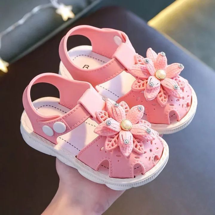 Cute fashion sandals online