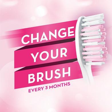 Oral-B%20Ultrathin%20Sensitive%20Toothbrush%20Buy%202%20Get%202%20Free%20(Extra%20Soft)%20-%20Image%204