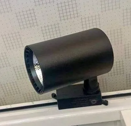 Spot%20Led%20Track%20Light%20220V%20Ceiling%20Lamp%20COB%20Spotlight%20Rail%20Lighting%20Fixture%20for%20Home%20Decor%20Clothing%20Store%20Track%20Lights%20-%20Image%204