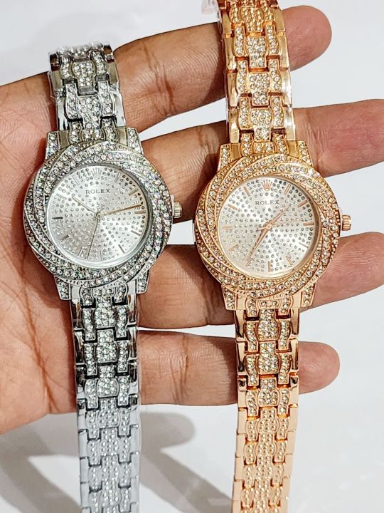 Luxury%20Analog%20Beautiful%20Wristwatch%20For%20Ladies%20-%20Image%206