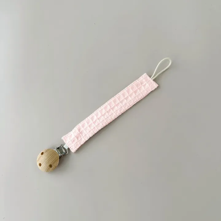Pacifier%20Clip%20for%20Babies,%20Waffle%20Pattern%20Dropper-Proof%20Pacifier%20Leash,%20Safety%20Soother%20Clip%20Holder%20with%20Waffle%20Weave%20Fabric%20-%20Image%206