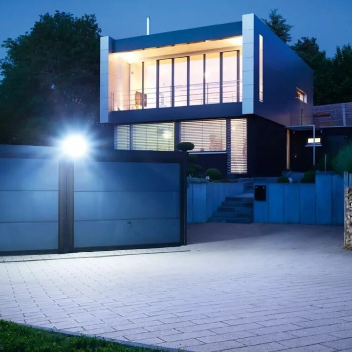LED%20Flood%20Light%20Spotlight%20AC220V%20100W%2050W%20IP66%20Waterproof%20LED%20Black%20Shell%20Garden%20Street%20Gate%20Wall%20Floodlights%20-%20Image%205