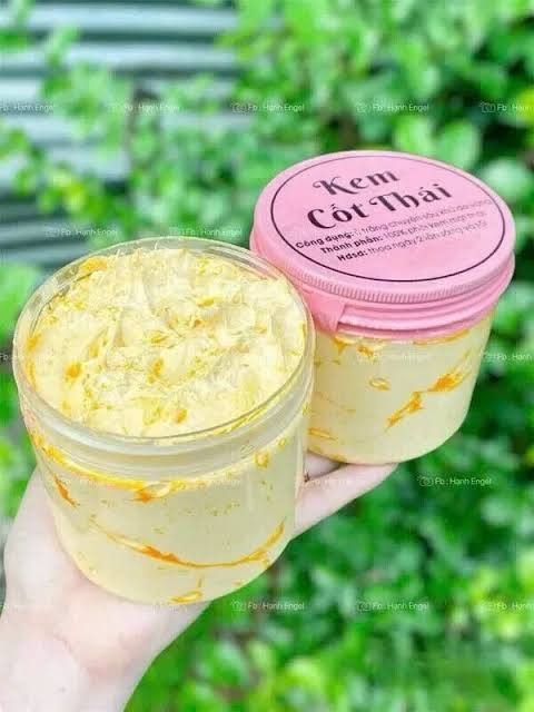 Authentic%20Kem%20Cot%20Thai%20Whitening%20Body%20Cream%20-%20Image%204