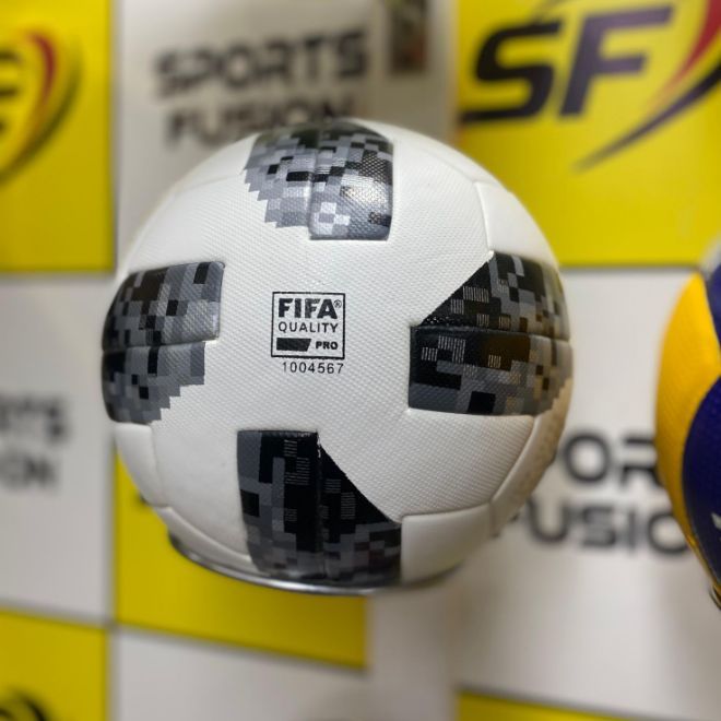 Adidas%20Telstar%2018%20Official%20Size%205%20Football%20%E2%80%93%20FIFA%20World%20Cup%20Design%20%7C%20Indoor%20&%20Outdoor%20Match%20Ball%20-%20Image%202