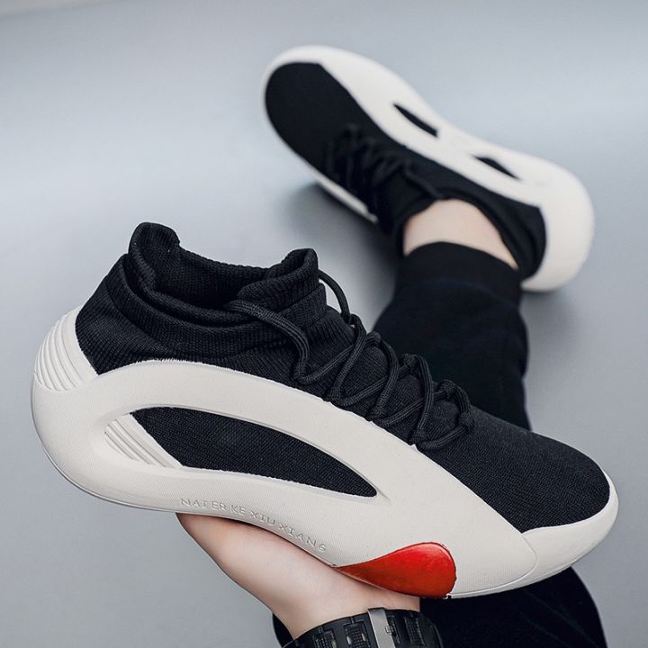 2025%20New%20Men's%20Basketball%20Shoes%20Are%20Wear-resistant,%20Anti-slip,%20Casual%20Sports%20Shoes,%20Lightweight%20and%20Breathable%20Mesh%20Shoes%20-%20Image%203