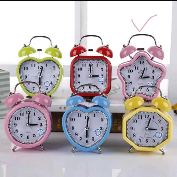 Star%20Shaped%20Bell%20Table%20Alarm%20Clock%20%E2%80%93%20Retro%20Twin%20Bell%20Design%20-%20Image%203