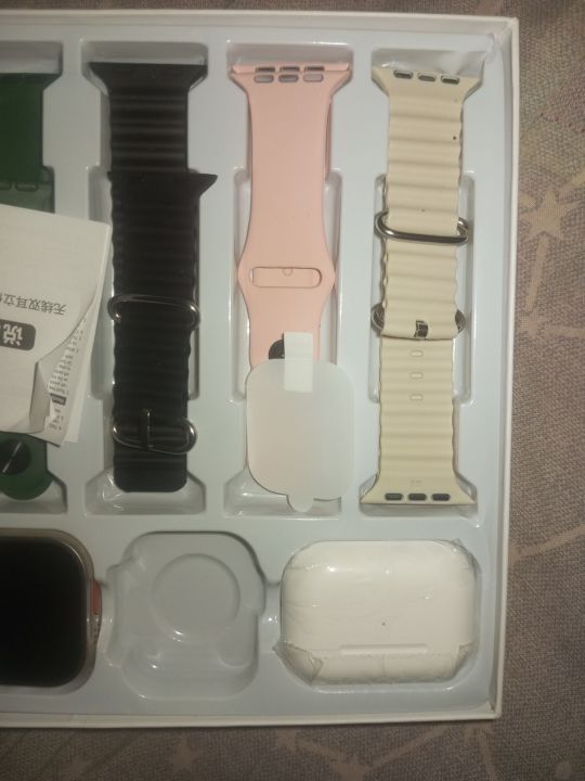 Smart%20Watch%20with%20Ear%20buds%20-%20Image%205