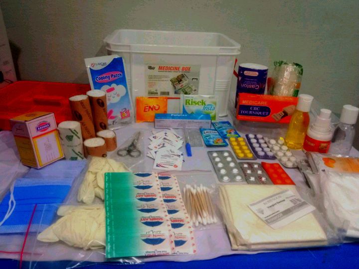 First%20Aid%20Box%20for%20home%20with%20medicine%20+90%20items%20,%20Survival%20Kit%20,%20Firstaid%20box%20,%20Firstaid%20Kit%20,%20plastic%20box%20,%20First%20aid%20box%20for%20school%20,%20First%20Aid%20Box%20for%20kids%20,%20First%20Aid%20Box%20for%20home%20large%20-%20Image%204