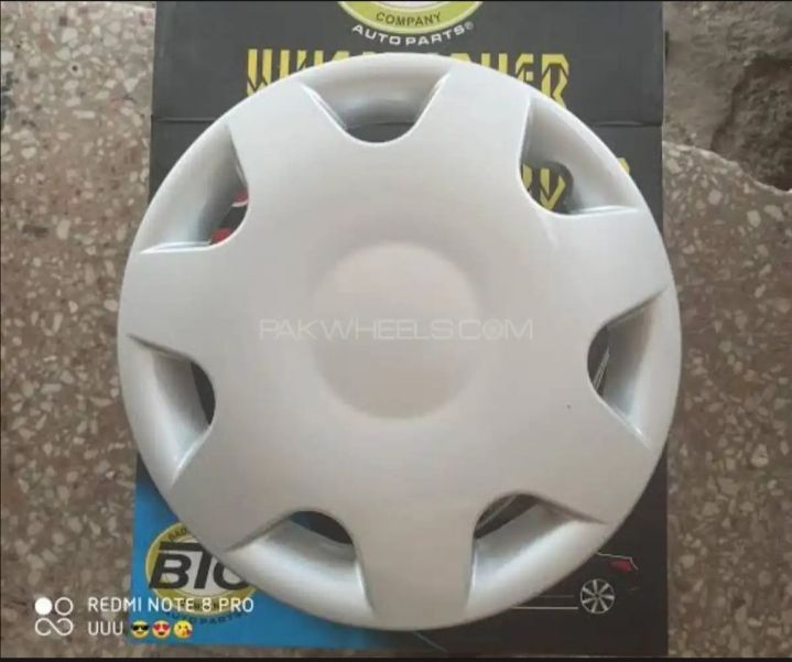 Suzuki%20Mehran%20Rim%20Plastic%20Covers%20Complete%204%20Wheel%20Set%20For%2012%20Inch%20All%20Tyres%20-%20Image%203