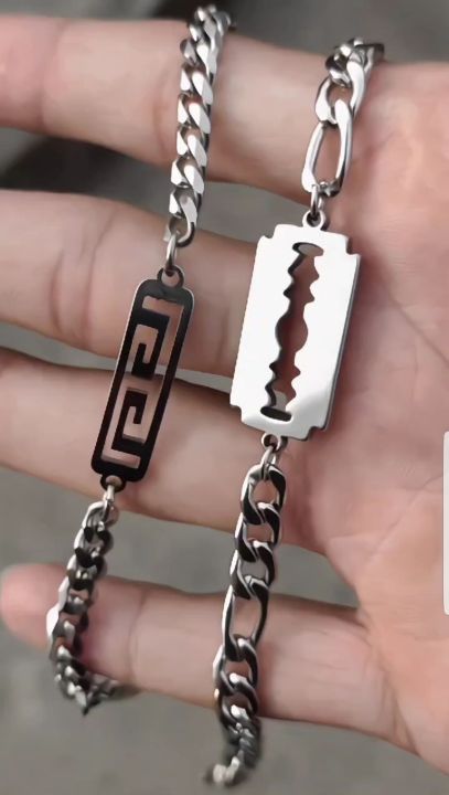 Stylish%20Stainless%20Steel,%20Best%20Quality%20Bracelets,Man%20and%20Women%20Bracelets%20-%20Image%205