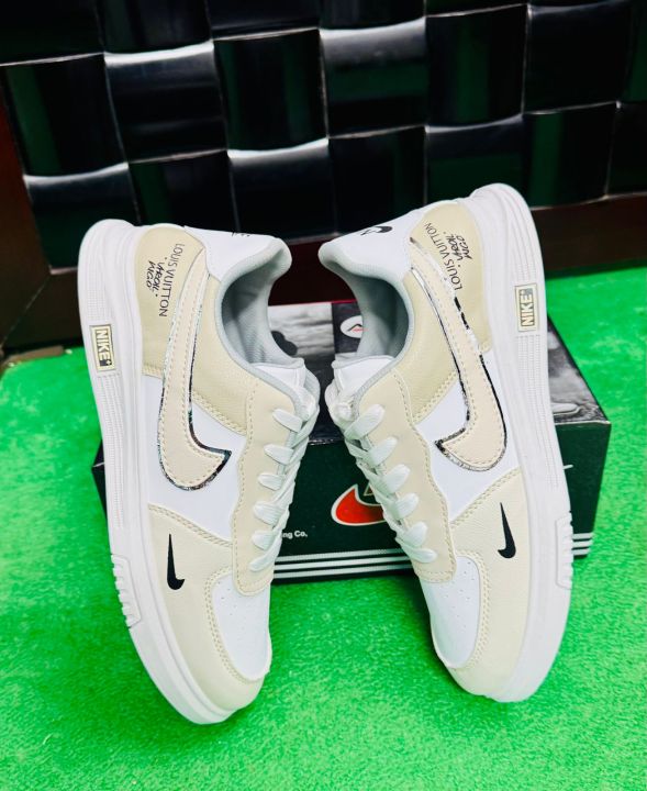 sneakers%20-%20Image%202