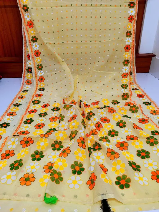 Top%20Rated%20Trendy%20Style%20Tangail%20Halfsilk%20Screen%20Print%20Print%20Saree%20For%20Women%20-%20Image%204