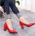 Close shoes for women. 